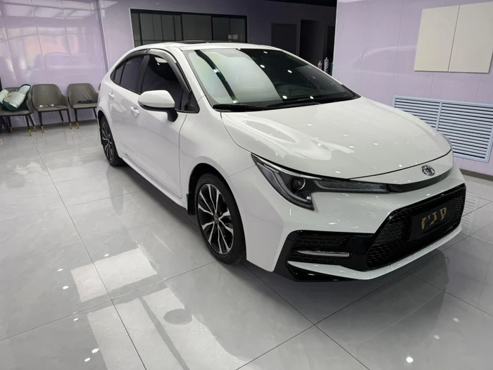 c04dda08-1278-45eb-bd96-9b792c208415-toyotalevin6.jpg